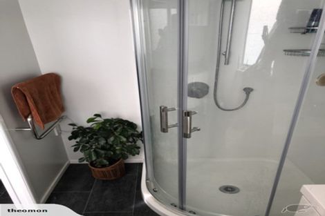 Photo of property in 125 Chamberlain Road, Massey, Auckland, 0614