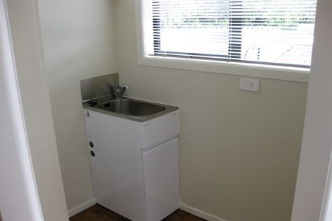 Photo of property in 3a Kelvin Road, Papakura, 2110