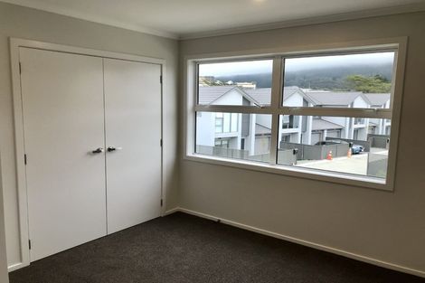 Photo of property in 24 Bluff Road, Kenepuru, Porirua, 5022