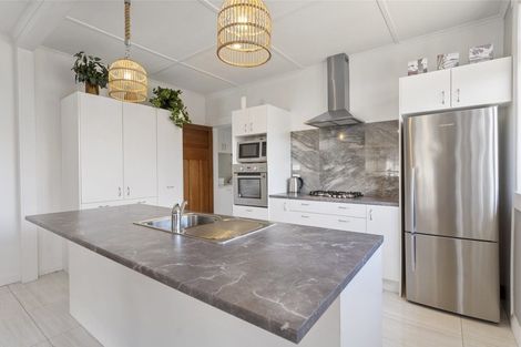 Photo of property in 6 Ngaio Street, Strandon, New Plymouth, 4312