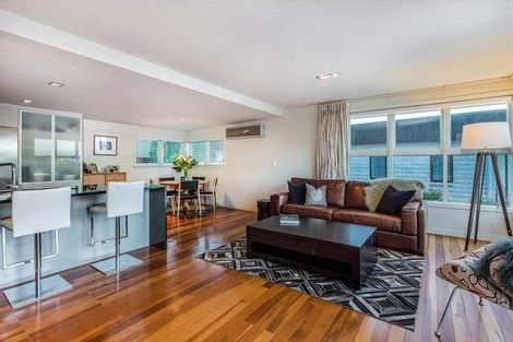 Photo of property in 8 Taumata Road, Castor Bay, Auckland, 0620