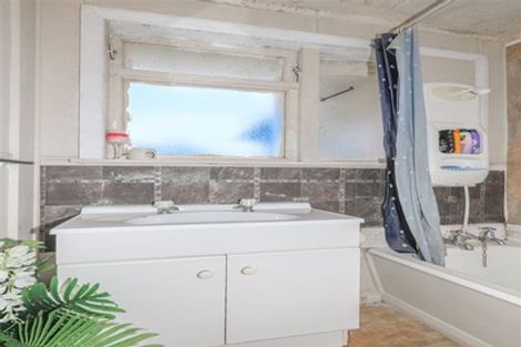 Photo of property in 44 Te Puea Avenue, Meremere, Mercer, 2474