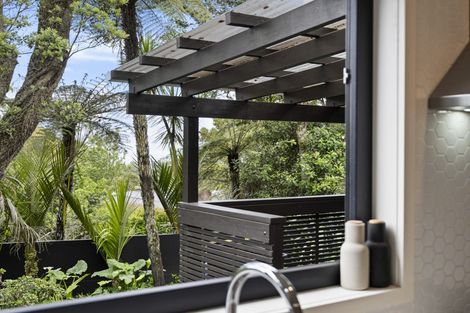 Photo of property in 3 Huia Road, Titirangi, Auckland, 0604