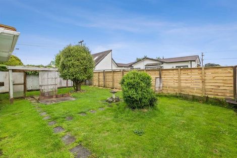 Photo of property in 10 Tukapa Street, Westown, New Plymouth, 4310