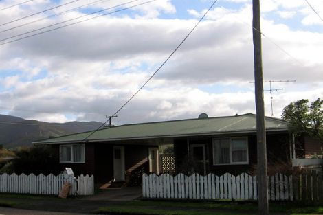 Photo of property in 83 Revans Street, Featherston, 5710