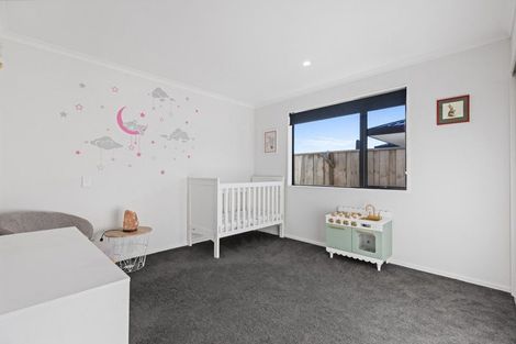 Photo of property in 33 Te Hurunui Drive, Pegasus, 7612