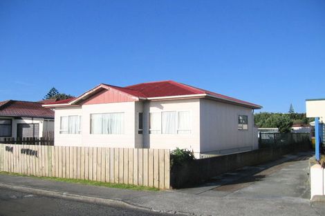 Photo of property in 10 Beach Road, Titahi Bay, Porirua, 5022