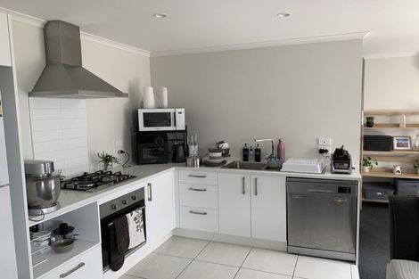 Photo of property in 4 Manawaroa Close, Grandview Heights, Hamilton, 3200