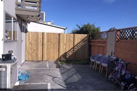 Photo of property in 635 Marine Parade, Napier South, Napier, 4110