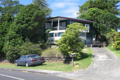 Photo of property in 2/15 Pemberton Avenue, Bayview, Auckland, 0629