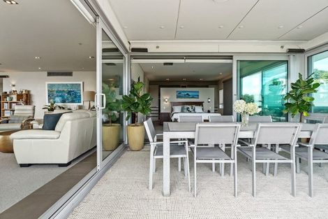 Photo of property in The Reef, 93 Saint Aubyn Street, New Plymouth, 4310