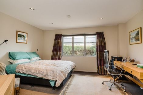 Photo of property in 15 Jessies Crescent, Wanaka, 9305