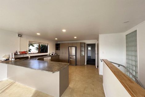 Photo of property in 35 Widmore Drive, Massey, Auckland, 0614