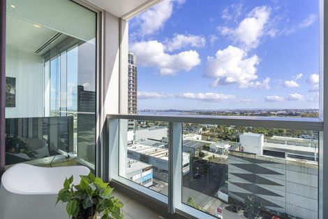 Photo of property in Sentinel Apartments, 905/3 Northcroft Street, Takapuna, Auckland, 0622