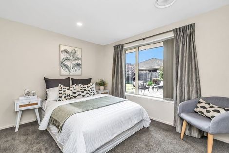 Photo of property in 10 Cyclamen Place, Aidanfield, Christchurch, 8025