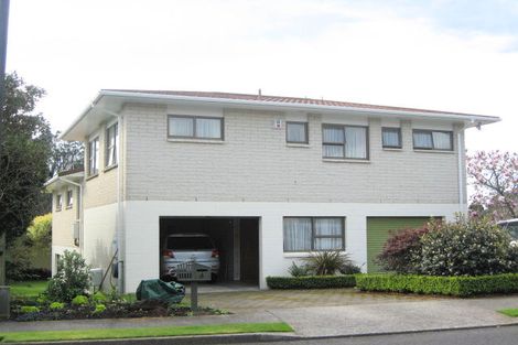 Photo of property in 4 Fairfax Terrace, Frankleigh Park, New Plymouth, 4310