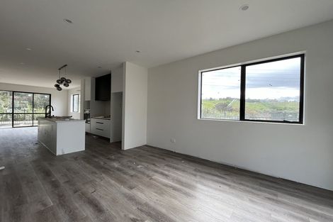 Photo of property in 1 Whawhaki Lane, Kumeu, 0810