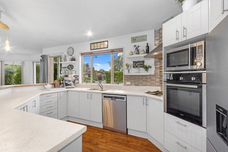 Photo of property in 18 Elmslie Grove, Halswell, Christchurch, 8025