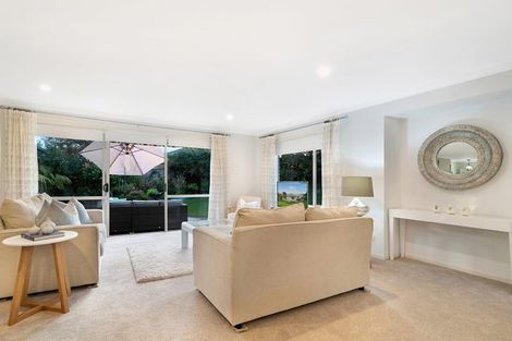 Photo of property in 30 Tauranga Place, Orewa, 0931