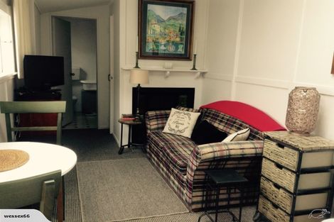 Photo of property in 81 Roxburgh Street, Mount Victoria, Wellington, 6011