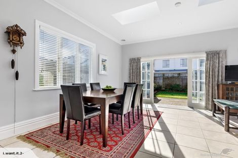 Photo of property in 22 Trent Street, Island Bay, Wellington, 6023