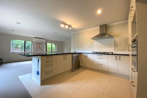 Photo of property in 40 Bradnor Meadows Drive, Swanson, Auckland, 0612