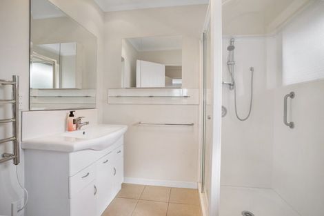 Photo of property in 98 Park Street, Winton, 9720