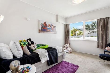 Photo of property in 1/78 Castor Bay Road, Castor Bay, Auckland, 0620