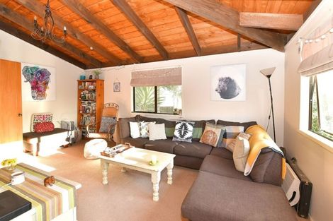 Photo of property in 22 Delshaw Avenue, Stanmore Bay, Whangaparaoa, 0932