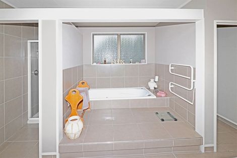 Photo of property in 111 Guy Street, Dannevirke, 4930