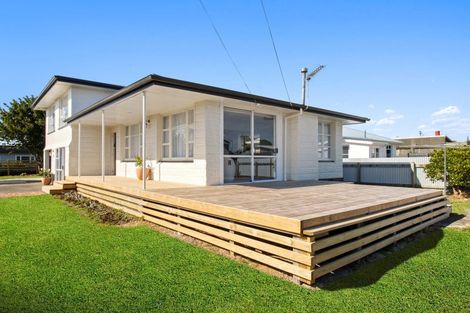 Photo of property in 1 Galt Street, Hawera, 4610