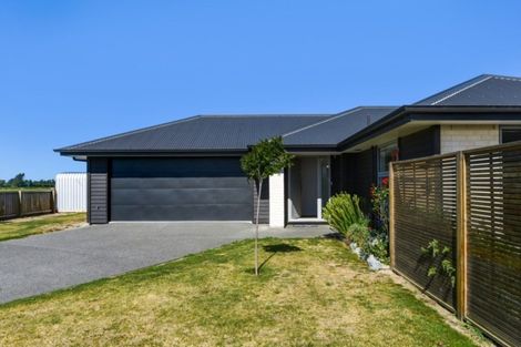 Photo of property in 10 William Hyde Place, Darfield, 7510