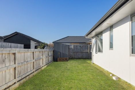 Photo of property in 16 Kanapa Close, Papamoa, 3118