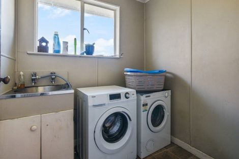 Photo of property in 8 Island View Road, Western Heights, Rotorua, 3015