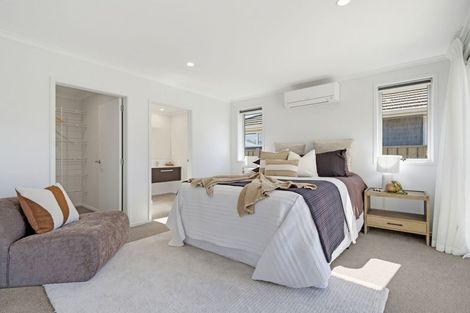 Photo of property in 18 Watene Way, Welcome Bay, Tauranga, 3112