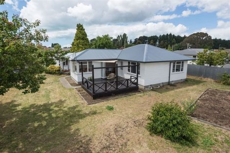 Photo of property in 7 Winnipeg Place, Wainoni, Christchurch, 8061