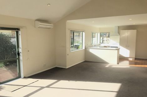 Photo of property in Miramar Villas, 26/6 Brussels Street, Miramar, Wellington, 6022