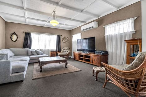 Photo of property in 190 Great South Road, Huntly, 3700