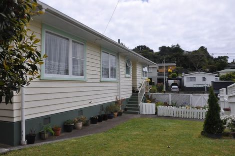 Photo of property in 2 Penrith Street, Westown, New Plymouth, 4310