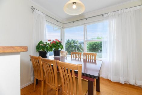 Photo of property in 30 Seon Place, Birkdale, Auckland, 0626