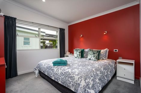 Photo of property in 24 Cologne Street, Martinborough, 5711