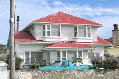 Photo of property in 33 Trent Street, Island Bay, Wellington, 6023