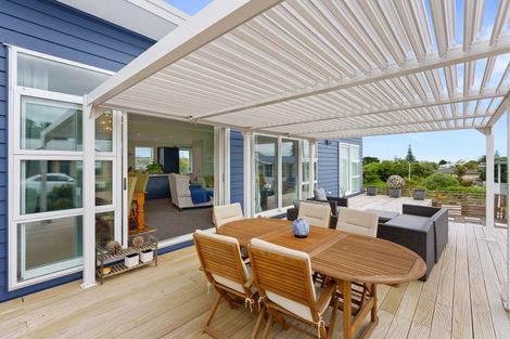 Photo of property in 110 Mountain View Terrace End, Otaki Beach, Otaki, 5512