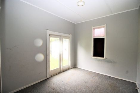 Photo of property in 32 Ross Street, Woodville, 4920