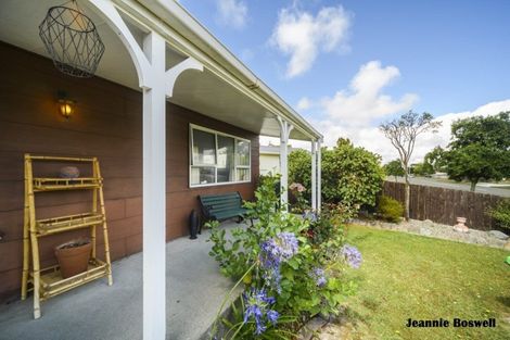 Photo of property in 50 Rhodes Drive, Kelvin Grove, Palmerston North, 4414
