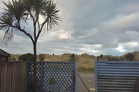 Photo of property in 483 Marine Parade, South New Brighton, Christchurch, 8062