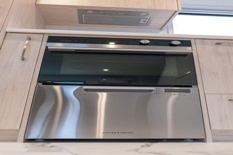 Photo of property in 2/11 Cressy Street, Waterloo, Lower Hutt, 5011