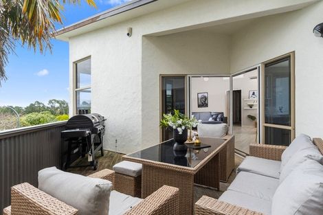 Photo of property in 14 Bell Common Close, Bethlehem, Tauranga, 3110