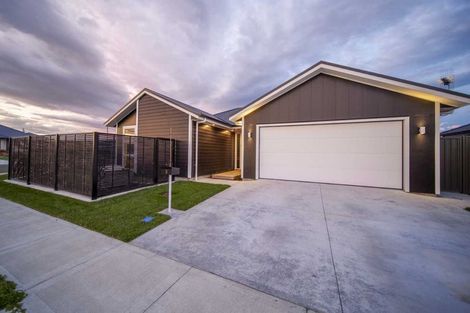 Photo of property in 3 Kaituna Place, Te Awa, Napier, 4110