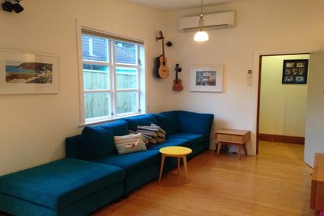 Photo of property in 250 Houghton Bay Road, Houghton Bay, Wellington, 6023